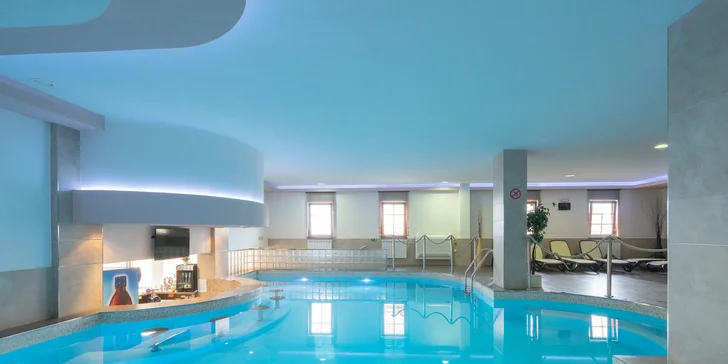 Valentýn plný požitků ve Vinařství U Kapličky: wellness i degustační menu