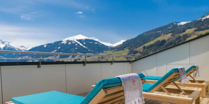 Najdete tu finskou a bio saunu, ledovou fontánu, relaxační místnost a terásku s panoramatickým výhledem.