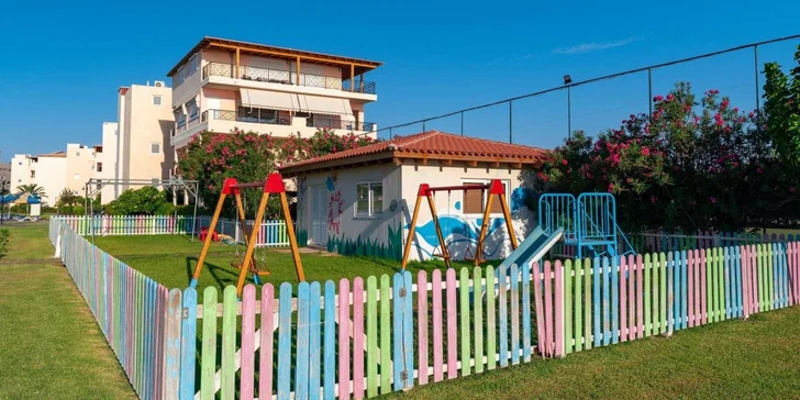 Pro děti je připraveno hřiště a miniklub.