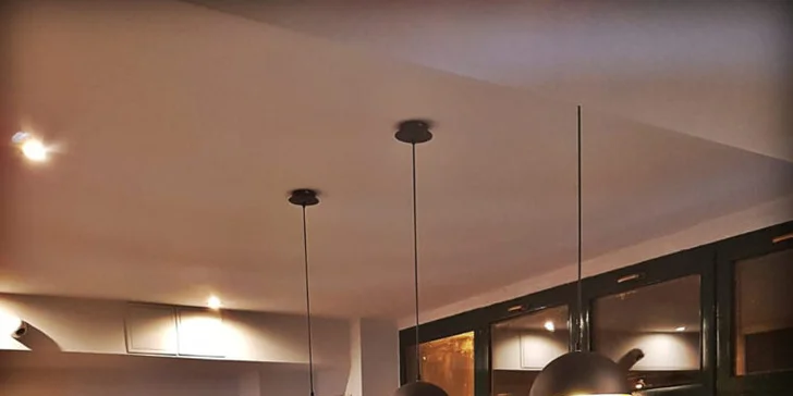 Neváhejte si dát i další pěnivé zrzky, mají tu více než 100 druhů piva z produkce tuzemských a zahraničních pivovarů.