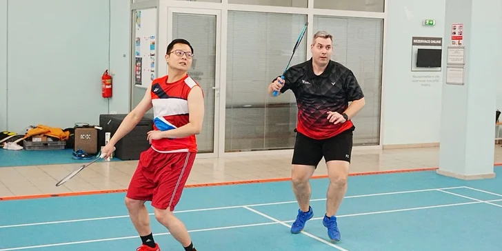 Na celých 60 minut si vás vezme do parády Petr Dubský, profi hráč (účastník mistrovství Evropy 40+) a trenér (certifikace ČBaS). 