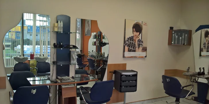 Zvolit můžete jen střih nebo i barvení či melírování.