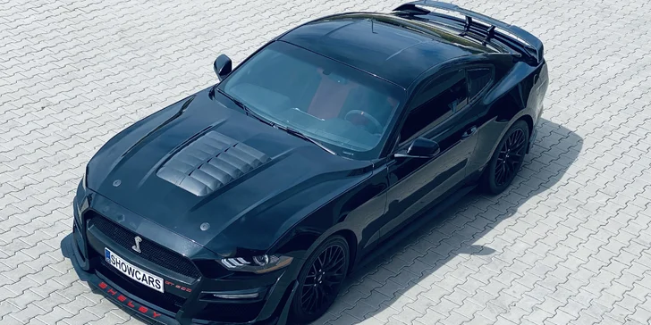 Showcars plní všem milovníkům silných strojů jejich sny už 12 let a celou tu dobu sbírají jen samá pozitivní hodnocení. (Ford Mustang GT5.0 V8 SHELBY paket)