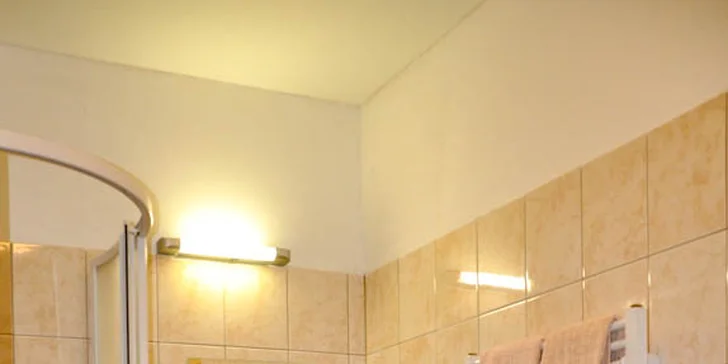Samozřejmostí je vlastní koupelna s toaletou.
