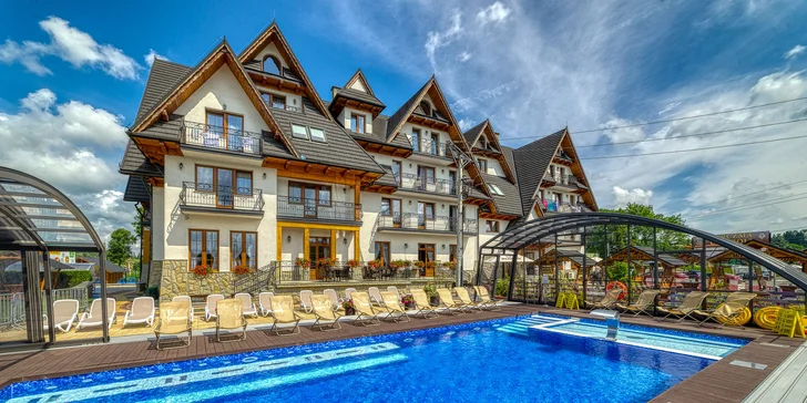 Navštivte hotel Liptakówka v polských Tatrách a užijte si parádní dovolenou. V ceně máte neomezený vstup do venkovního bazénu, v provozu je v závislosti na počasí.