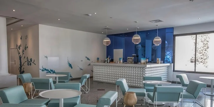  Vybrat si můžete polopenzi nebo ultra all inclusive.