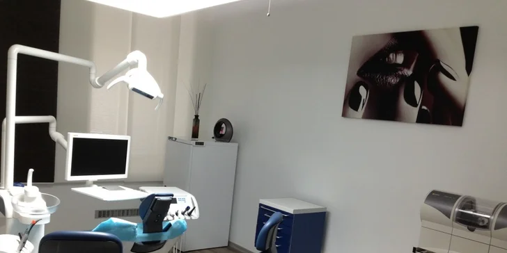 Ordinace je vybavená moderními stomatologickými přístroji. 