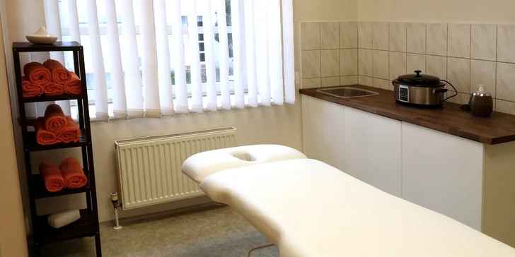 Vnímavé ruce nevidomých dokážou nahmatat zatuhlá místa i problémové partie a jít skutečně do hloubky.