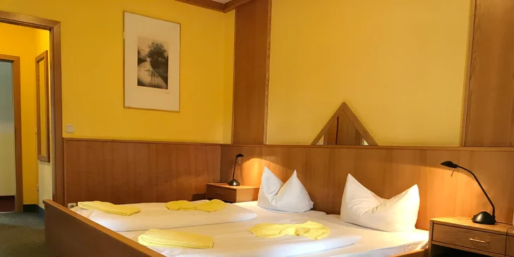 V nabídce hotelu je dvoulůžkový pokoj Standard (24 m²) nebo rodinný pokoj Standard (34 m²). 