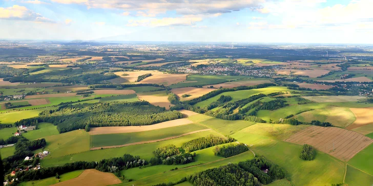 Lety se uskutečňují nad Ostravou a Beskydy, pokud ale budete chtít, rádi vám upraví trasu podle vašeho přání.