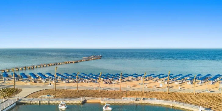 Zájezd je včetně letenky a transferu z letiště k hotelu. 