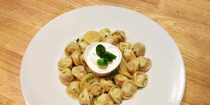 Recept na plněné taštičky pochází ze Sibiře, oblíbený je ale i v jiných částech světa.