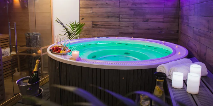 Relax pro dva v privátním wellness: vířivka, finská sauna, infrasauna i lahev prosecca