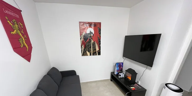 Vyberte si, zda vyrazíte v partě až 4 lidí na konzole PS5, vezmete až 7člennou bandu na deskovky nebo až ve 20 lidech obsadíte celou hernu.