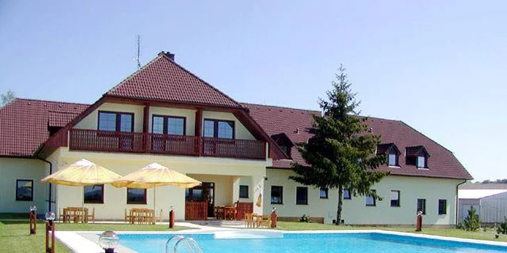 Restaurace Zahrádka patří ke stejnojmennému penzionu, klidně tedy zůstaňte déle.