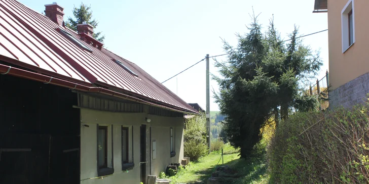 Mysleli tu samozřejmě i na ty nejmenší hosty, pro které je připraveno pískoviště a dětský koutek.