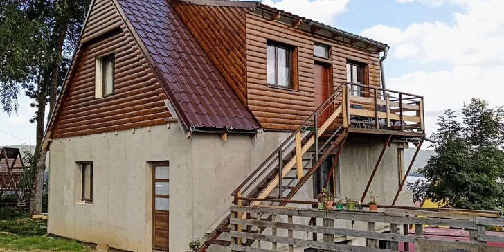  Připravený tu pro vás bude moderní apartmán až pro 5 osob – přímo z apartmánu uvidíte Lipno.