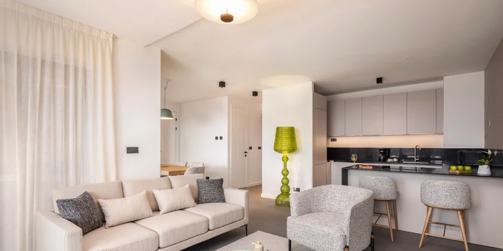 Čaká vás ubytovanie v moderných apartmánoch, ktoré sú dizajnovo vyšperkované aj prakticky vybavené.