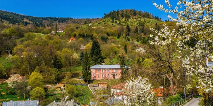 Budete bydlet blízko centra a zároveň v klidné lokalitě.