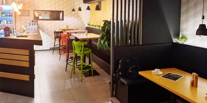 Restauraci Piccolo najdete v centru Blanska jen 100 m od náměstí Republiky. 