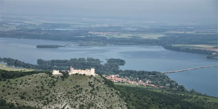 Let potrvá zhruba 60 minut.