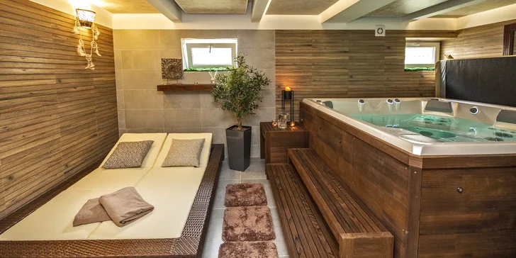 Privátní relax až pro 4 osoby: 90 minut ve vířivce s odpočinkovou zónou