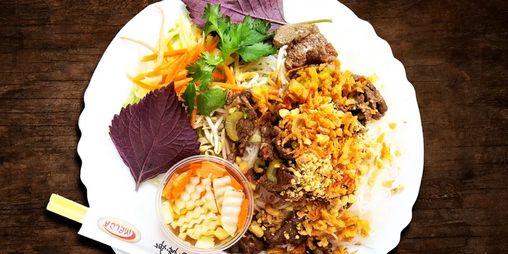 Vietnamské Bún bò Nam Bộ k odnosu s sebou