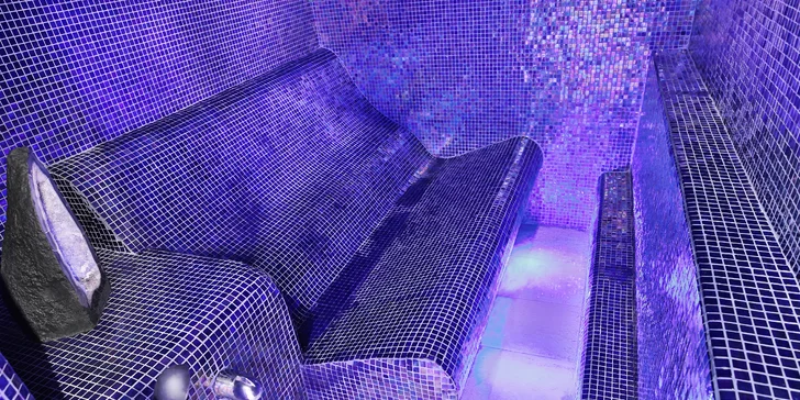 Čeká na vás 5 druhů saun, relaxační místnost i malé fitness.