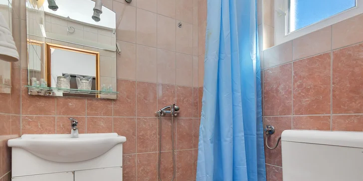 V apartmánech nechybí vlastní sociální zařízení.