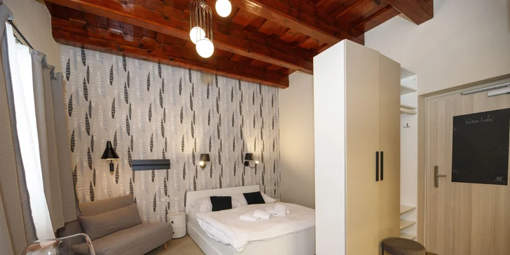 Štúdiá a apartmány ponúknu vybavený kuchynský kút s jedálenským stolom a kúpeľňu so sprchou a toaletou.