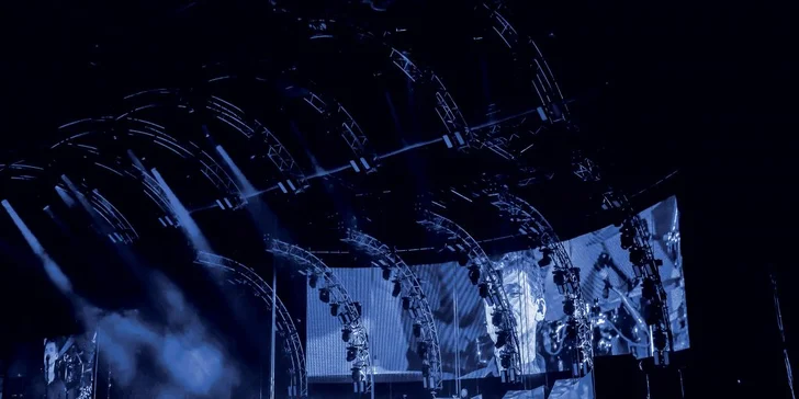 Floyd Reloaded je britsko-německý projekt, který mapuje působení Floydů ve všech jejich etapách.