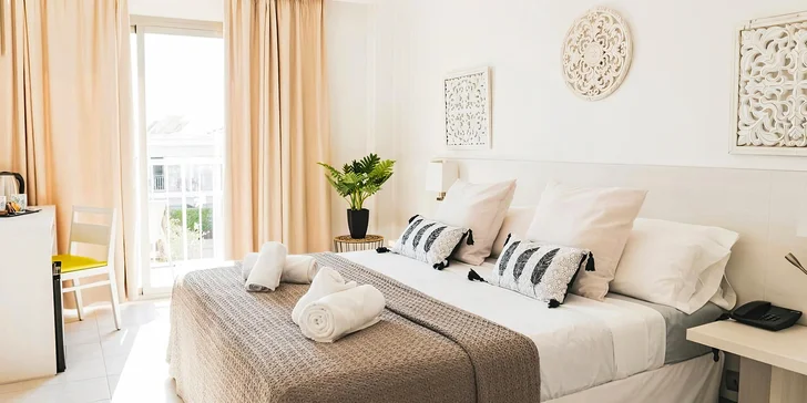 Oblíbený Puchet Hotel*** najdete v živém letovisku San Antonio. 