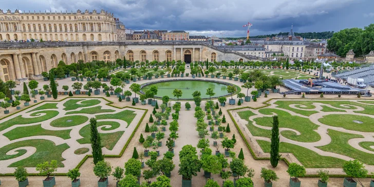 Navštívite čarokrásny kráľovský zámok Versailles s malebnými záhradami