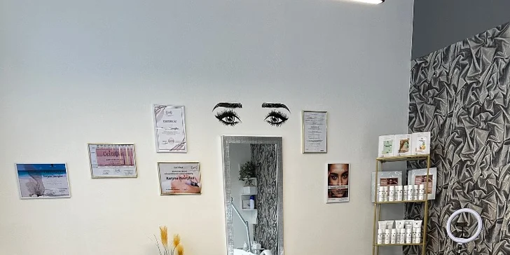 Případně sáhněte po kombinovaném čištění, které zahrnuje i úpravu obočí, peeling a hloubkové čištění.