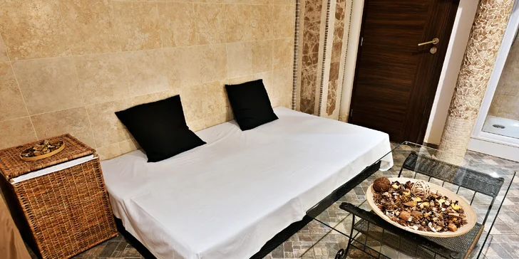 Pak vás ještě čeká 30 nebo 60 minut v parní nebo finské sauně a relax na lůžku.