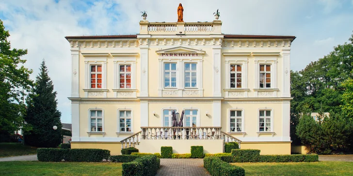 Hotel ve sklářském ráji: pobyt se snídaní či polopenzí, wellness, dámská jízda i bylinkový víkend
