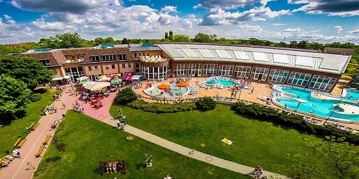 Kúpele a aquapark Orosháza-Gyopárosfürdő s termálnou vodou bude miestom zábavy pre malých a relaxom pre veľkých 