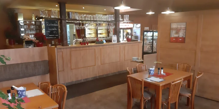 2 či 4 piva mají některé varianty voucheru už v ceně, určitě si ale přiobjednáte další – je skvělé.
