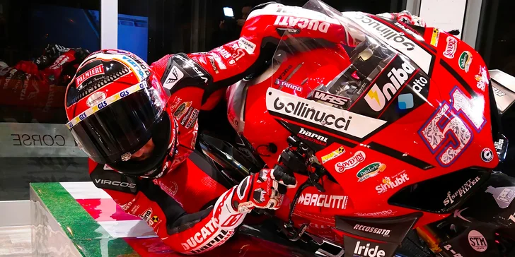 Jízda na oficiálním simulátoru Moto GP: až 90 min. adrenalinu pro 1-2 osoby