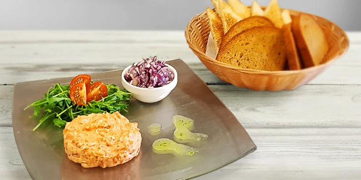 200 nebo 500 g tvarůžkového tataráku a hodina bowlingu až pro 8 osob