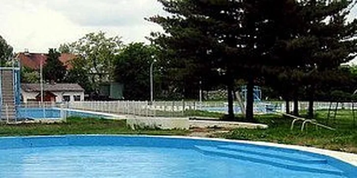 1490 Kč za 2 noci pro 2 os. v Hotelu Club*** a lahev vína v hodnotě 2830 Kč