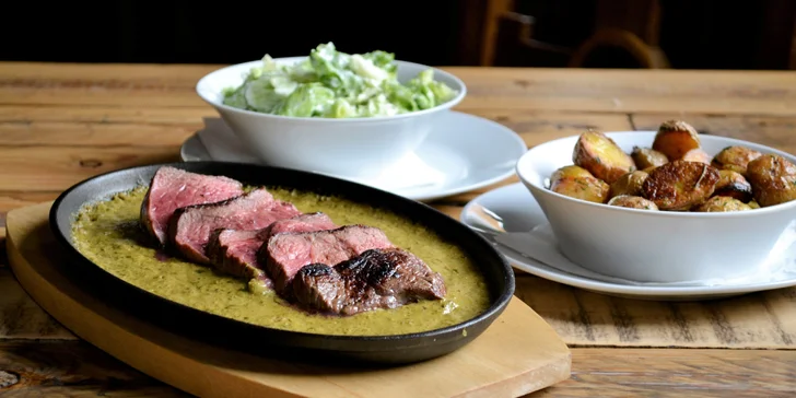 3chodové menu s výběrem předkrmu a hlavního jídla ze 2 variant