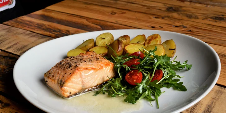 3chodové menu s výběrem předkrmu a hlavního jídla ze 2 variant