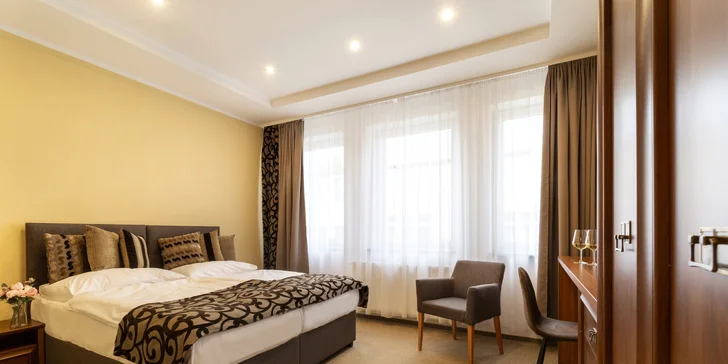 Hotel v bývalé továrně ve Vlašimi: snídaně či polopenze, prohlídka pivovaru a sada piv