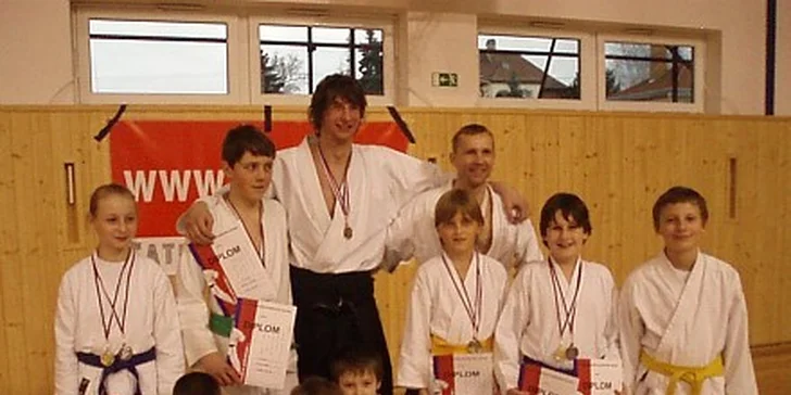 250 Kč za měsíční trénink tradičního karate v hodnotě 800 Kč