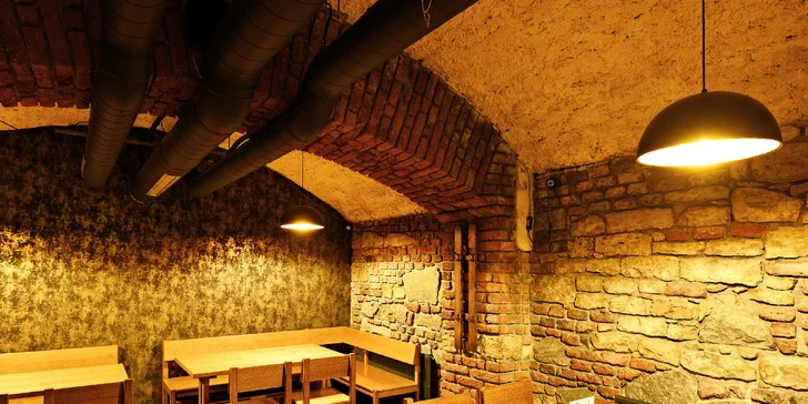 Chuť Indie na Smíchově: menu pro 2 nebo 4, předkrm, hlavní jídlo i dezert