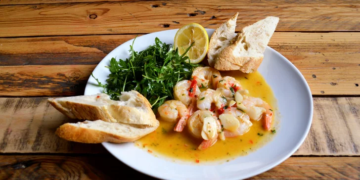 3chodové menu s výběrem předkrmu a hlavního jídla ze 2 variant