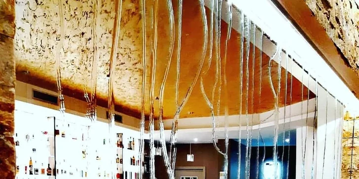 Indické menu pro libovolný počet osob: několik hlavních jídel i míchaný drink