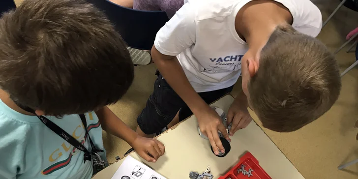 Lego robotika Mindstorms kroužek pro děti v KIDDŮM – pro pokročilé