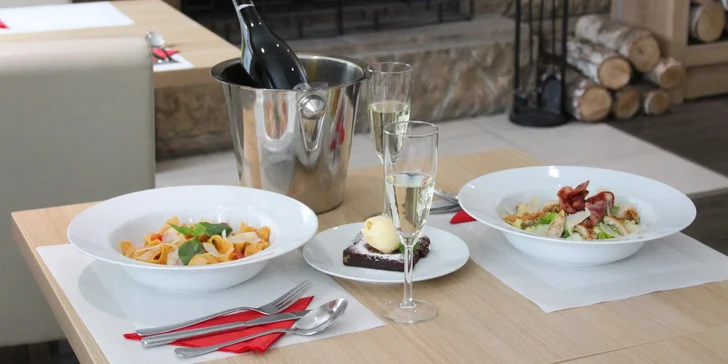 3chodové valentýnské menu: tomatové papardele, caesar salát i brownies